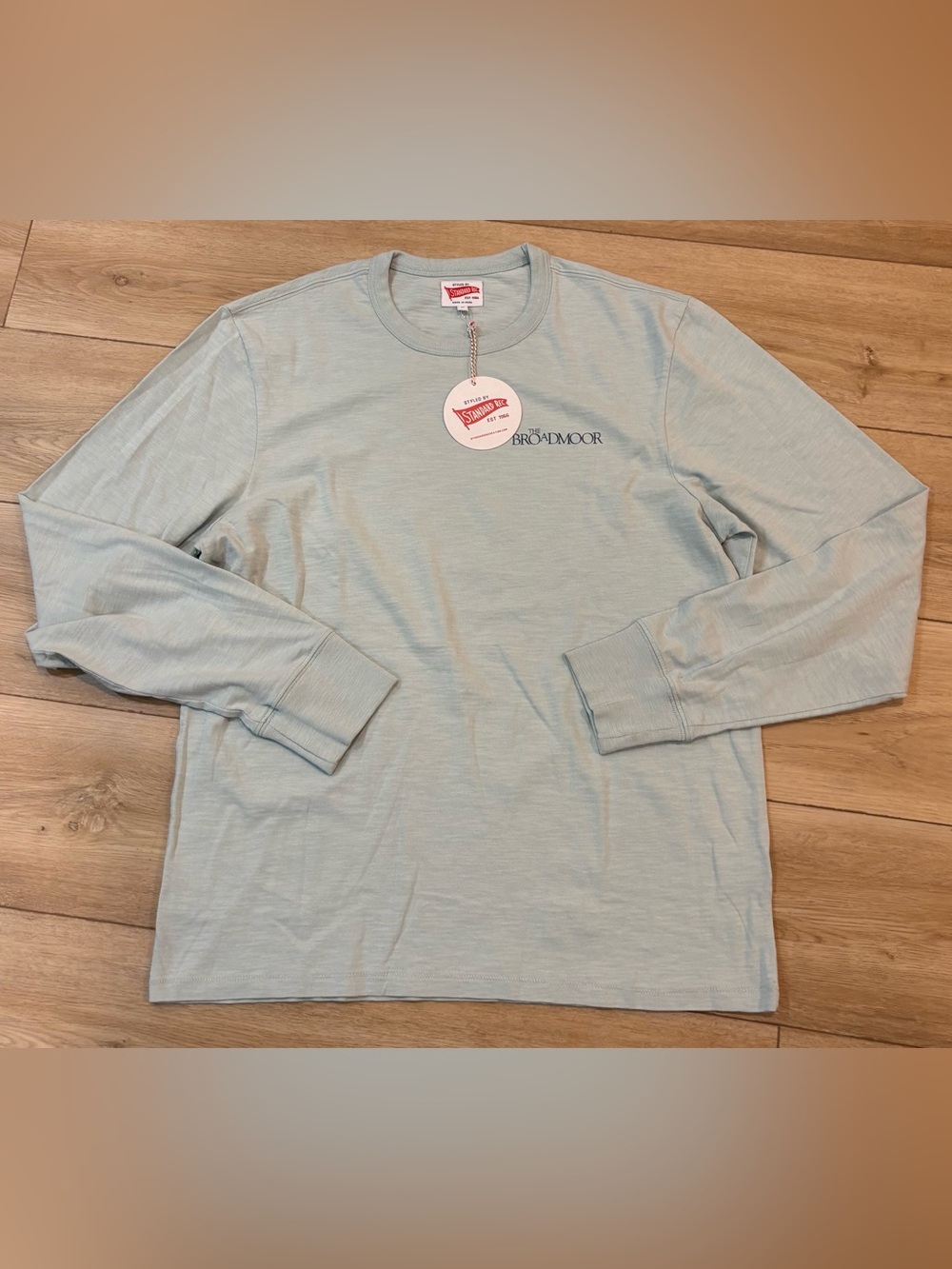 Standard Rec The Broadmoor Hotel Medium M Green/Blue NWT $78 Long Sleeve